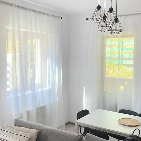 Cosy&minimalistic - Haret Building *